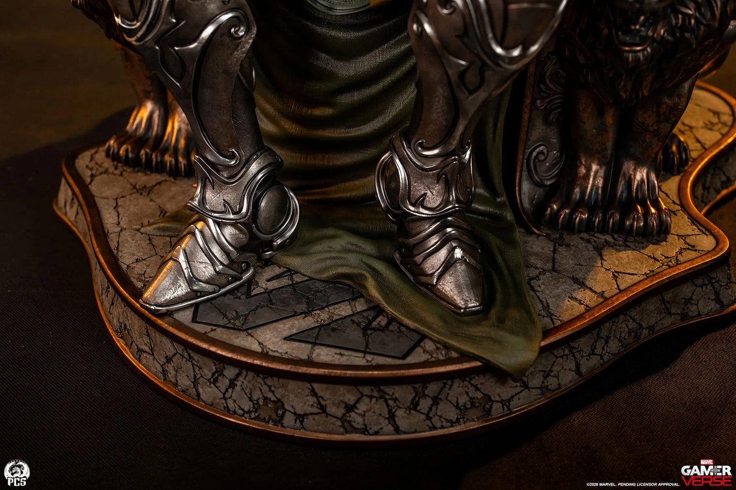 Sideshow Collectibles - Doctor Doom