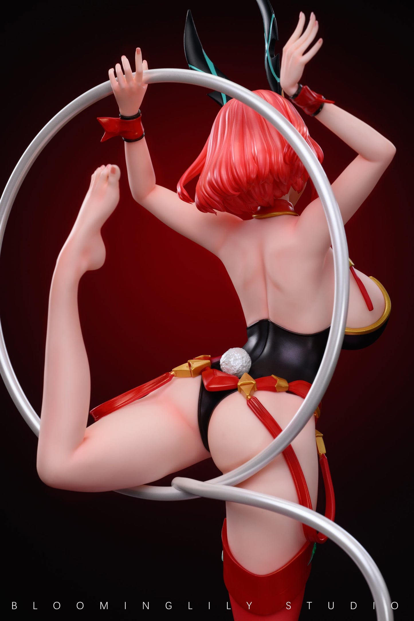 Blooming Lily - Pyra