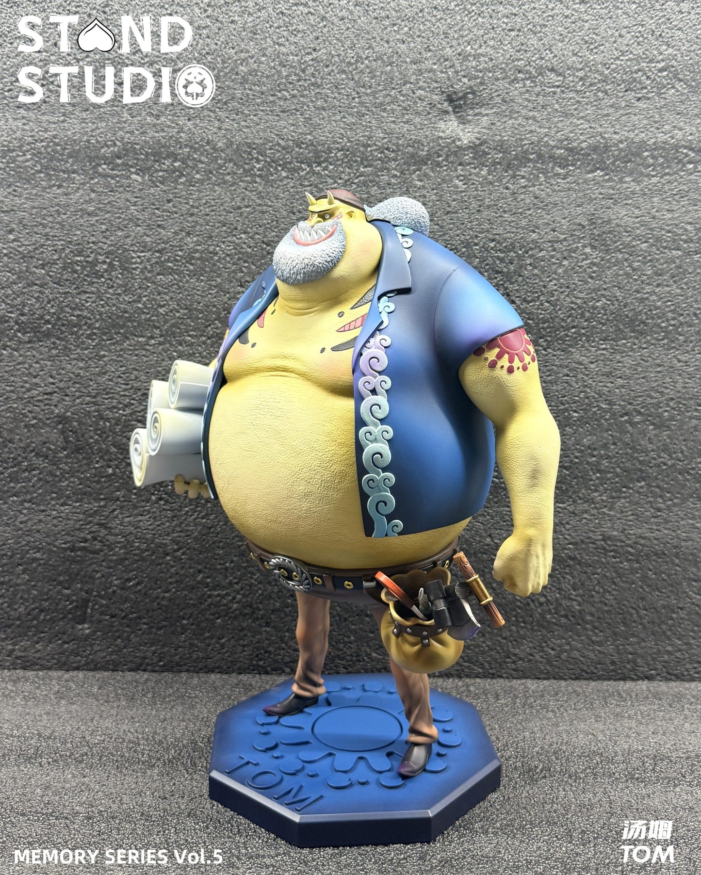 Stand - Tom