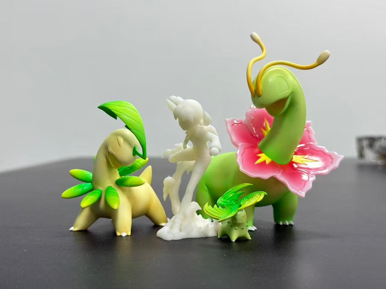 Chasing Light - Chikorita, Bayleef and Meganium