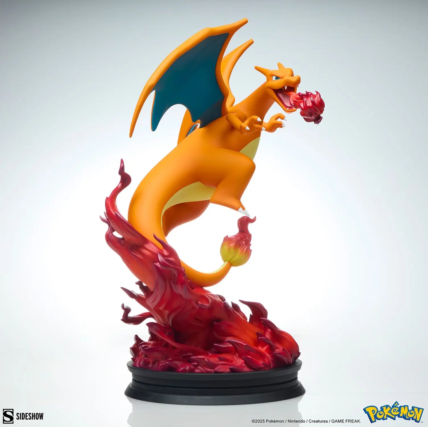 Sideshow Collectibles - Charizard