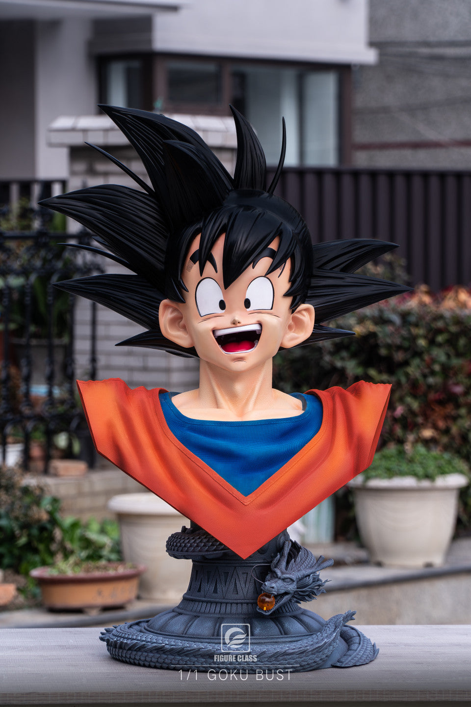 Figure Class - SSJ Goku – StatueCorp