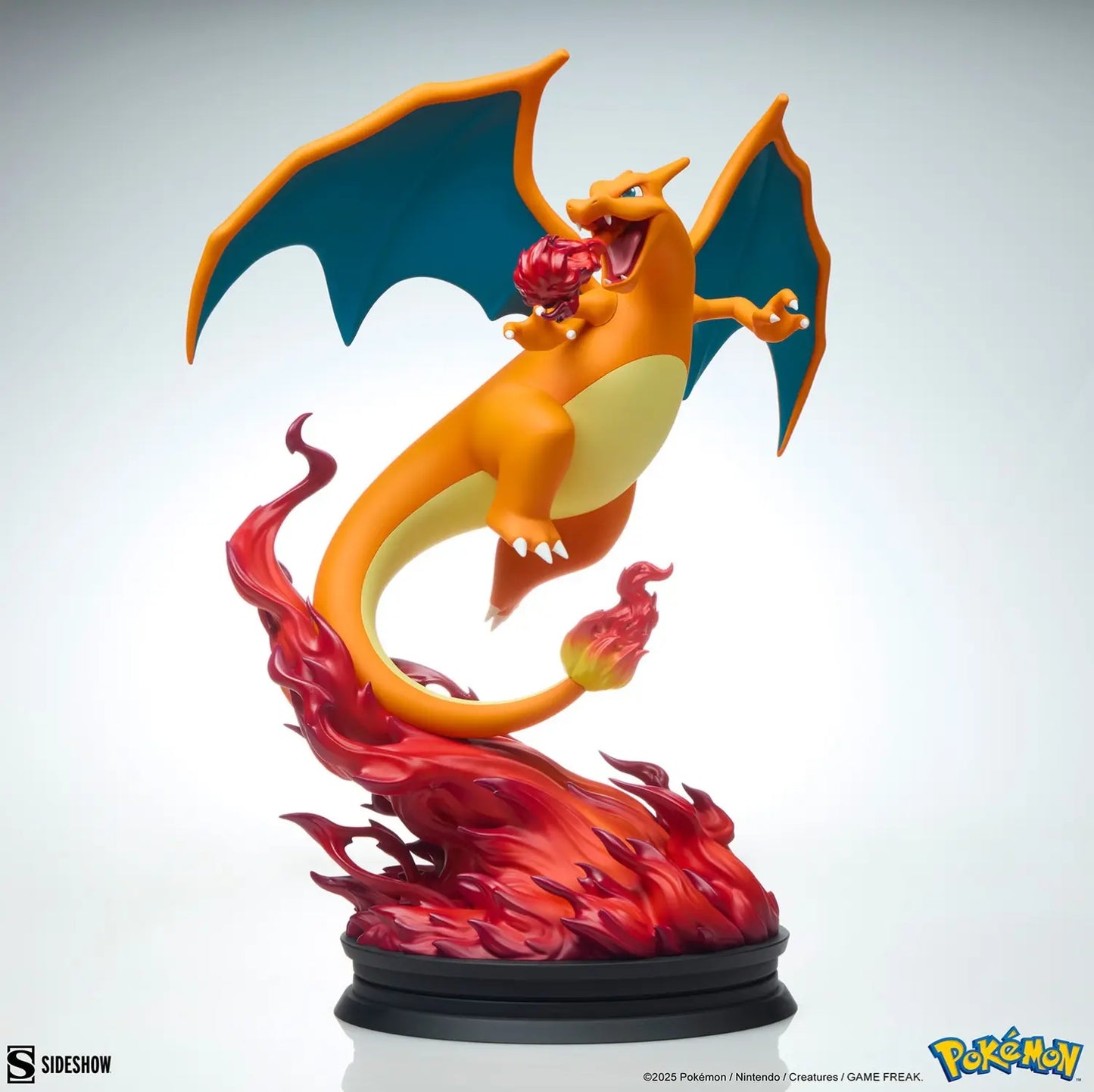 Sideshow Collectibles - Charizard
