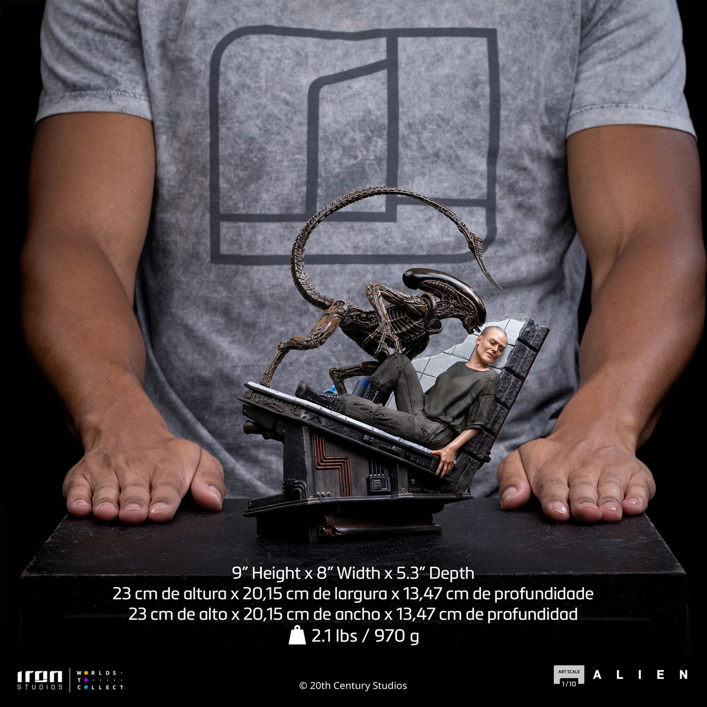 Iron - Ellen Ripley and Dog Alien