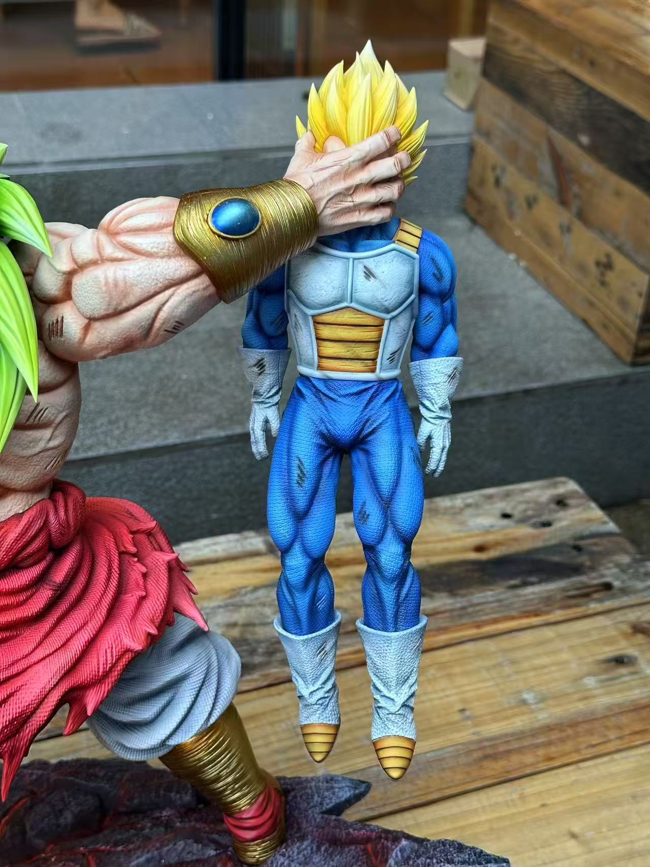 Yi Shou - Broly vs Goku and Vegeta