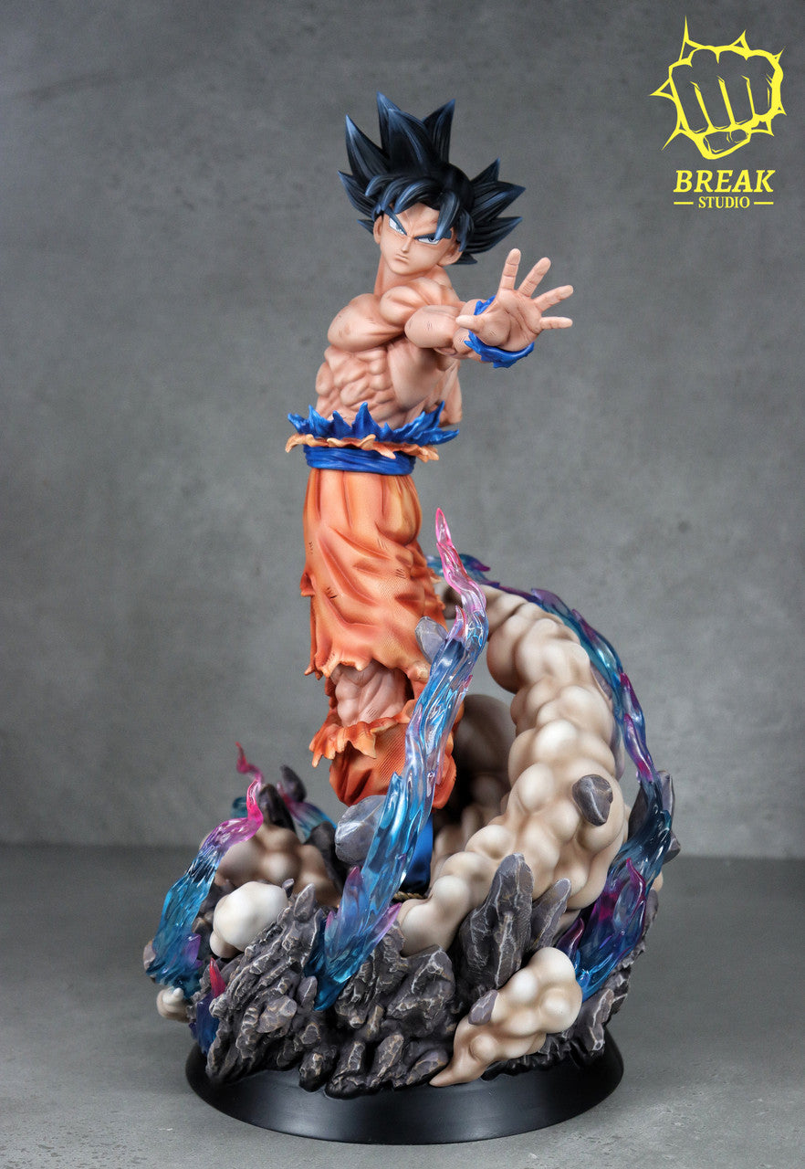 Break - SSJ4 Goku – StatueCorp