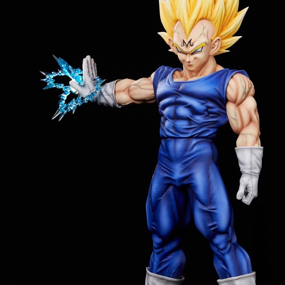 Figure Class - Majin Vegeta StatueCorp