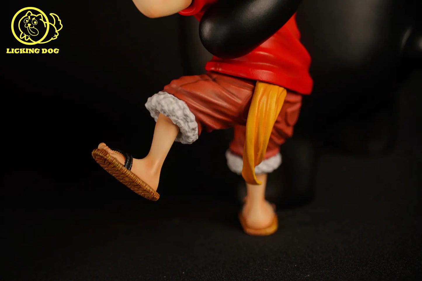 Licking Dog - Kumamon and Luffy StatueCorp