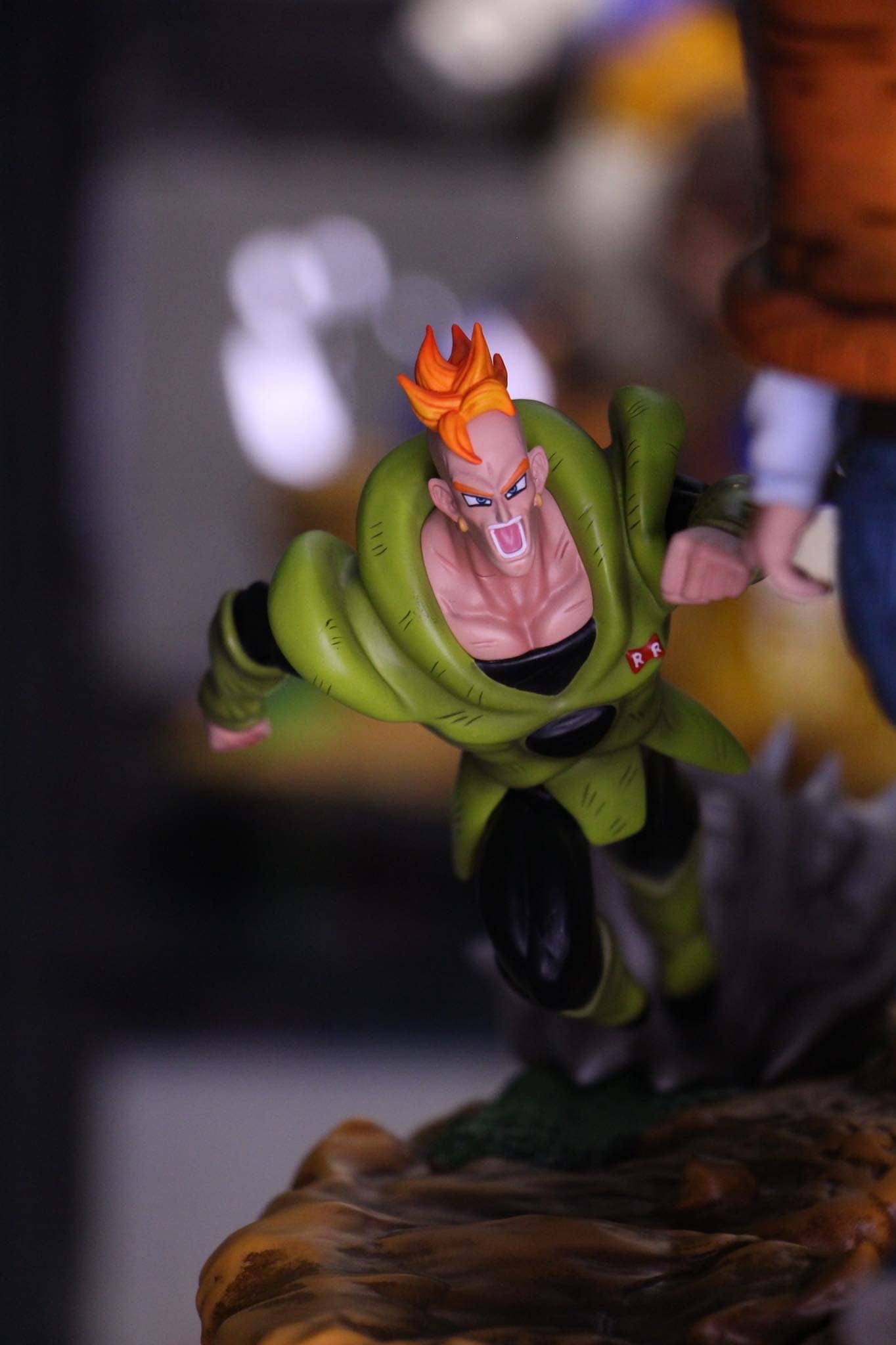 PBR - Cell First Form vs Android 17 StatueCorp