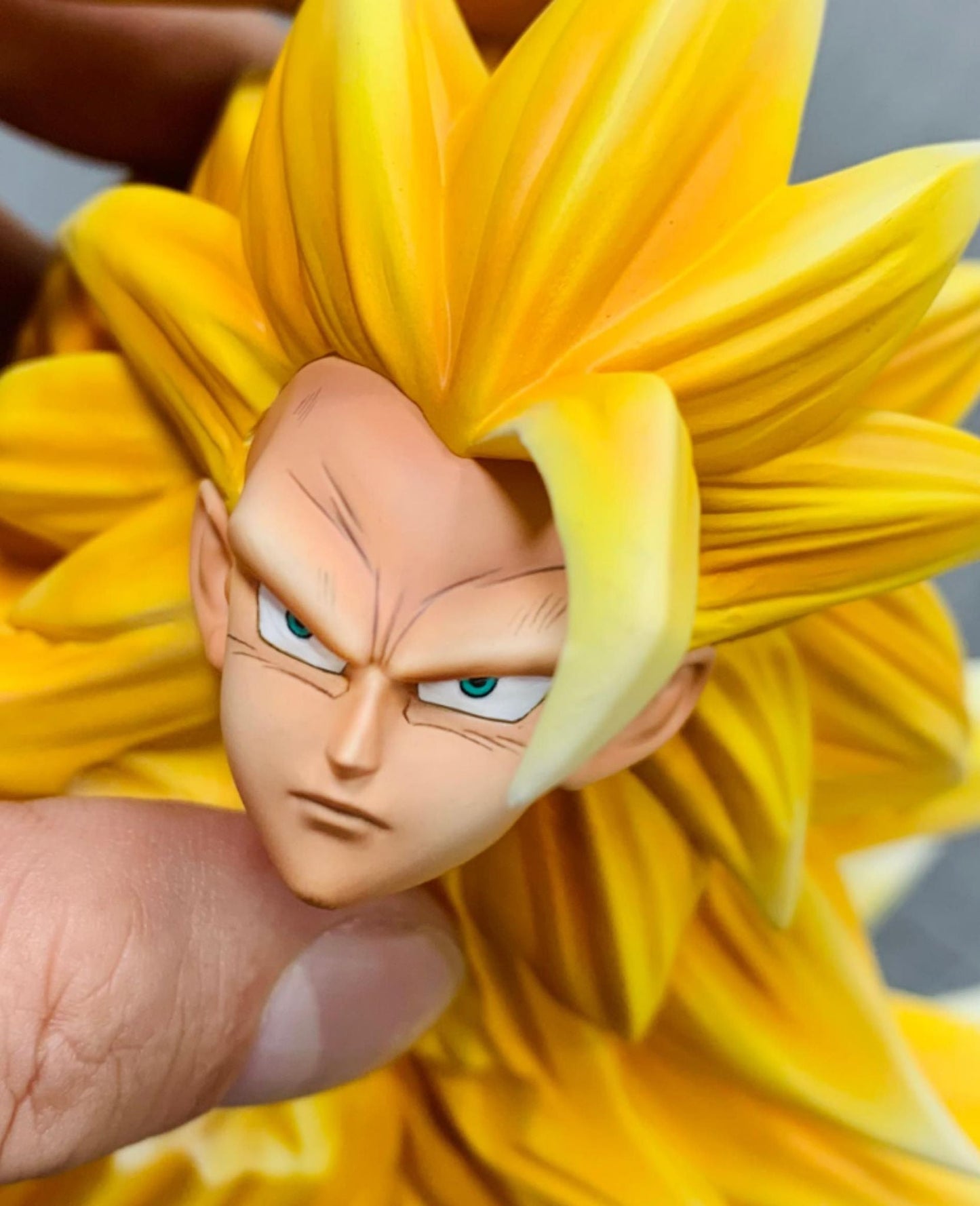 Super Bomb - SSJ3 Goku StatueCorp