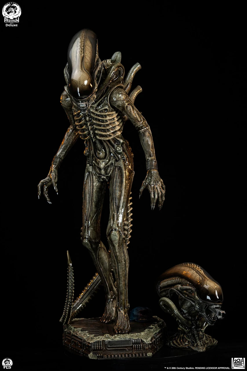 Premium Collectibles - Big Chap Alien
