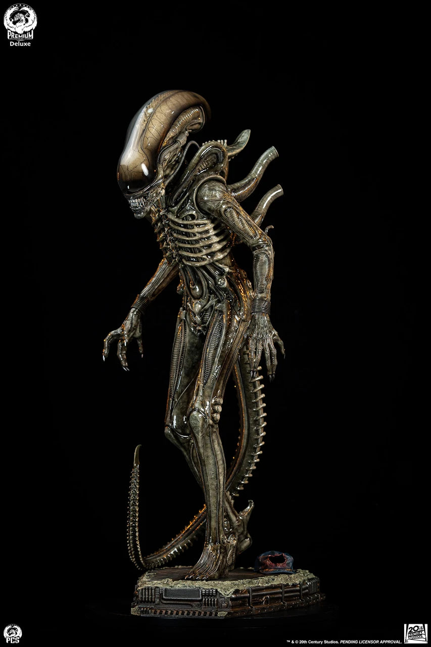 Premium Collectibles - Big Chap Alien