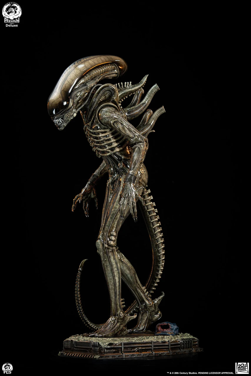 Premium Collectibles - Big Chap Alien