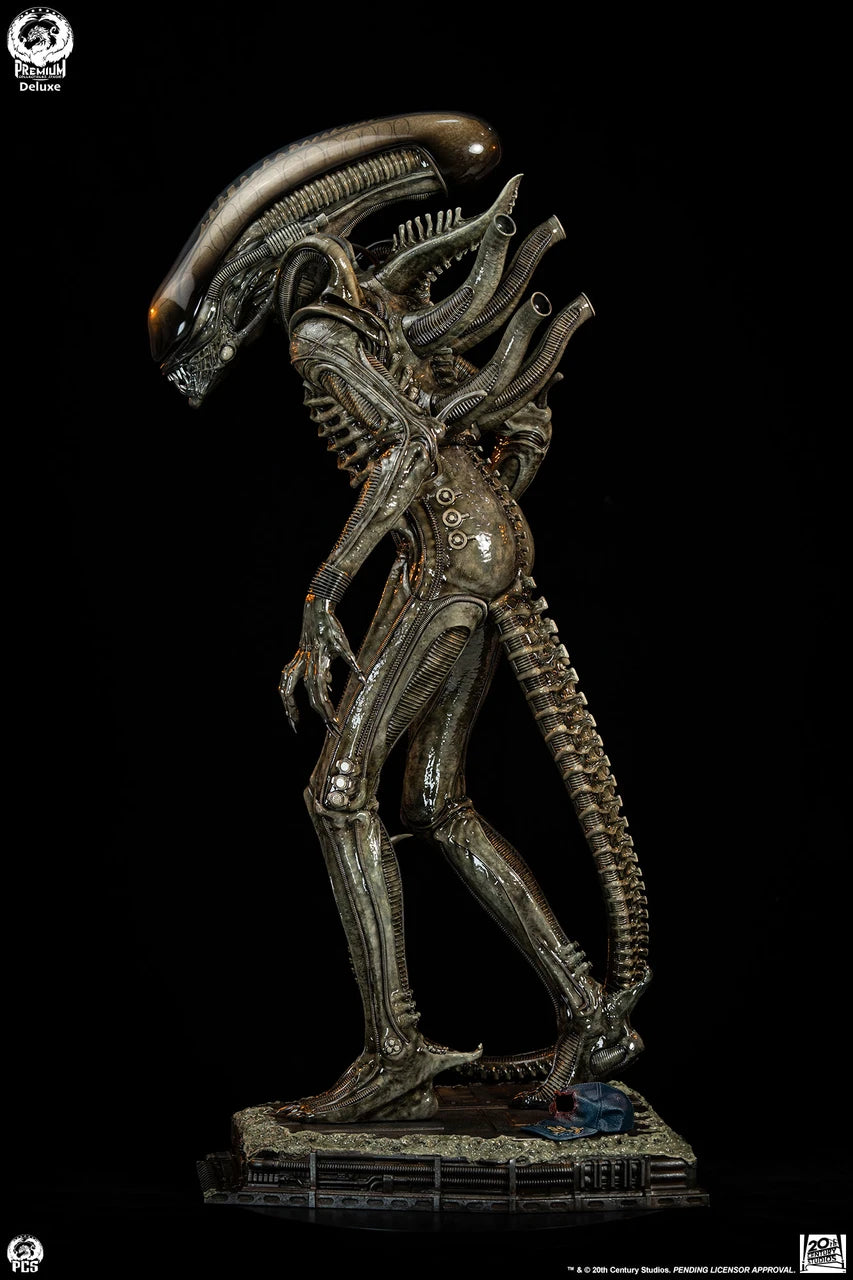 Premium Collectibles - Big Chap Alien