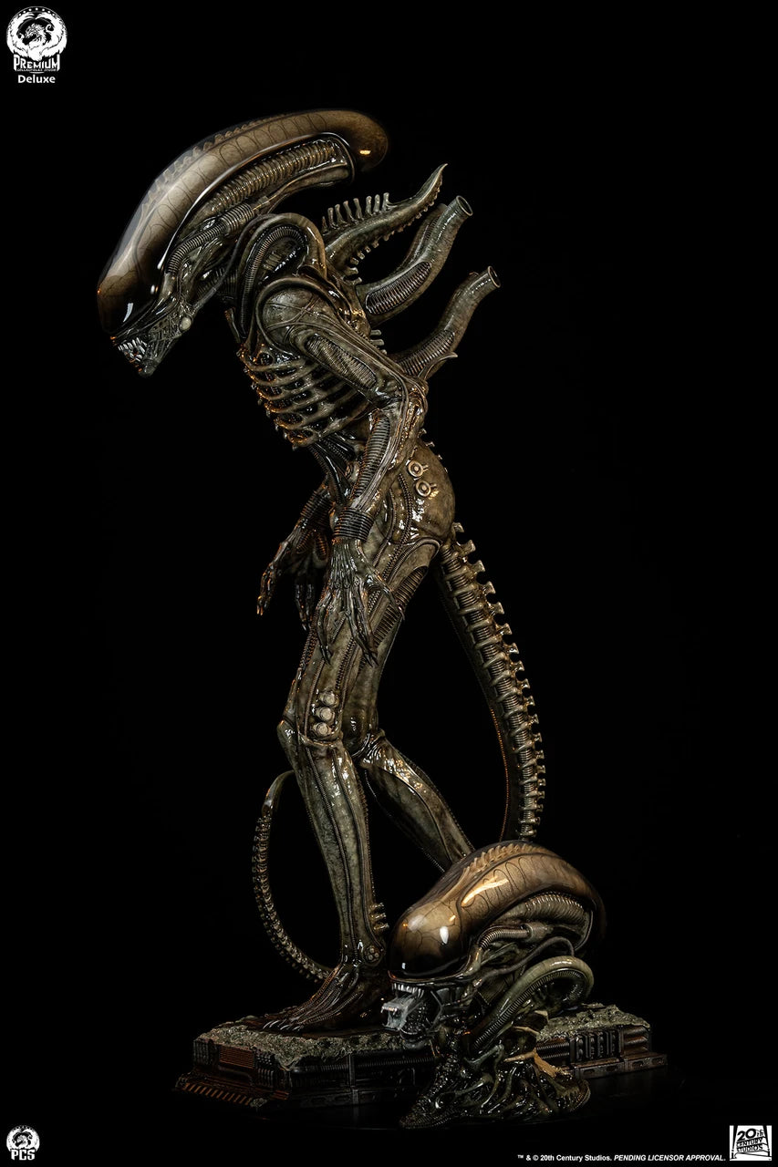 Premium Collectibles - Big Chap Alien