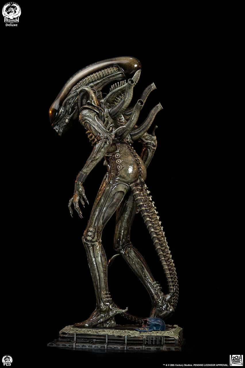 Premium Collectibles - Big Chap Alien