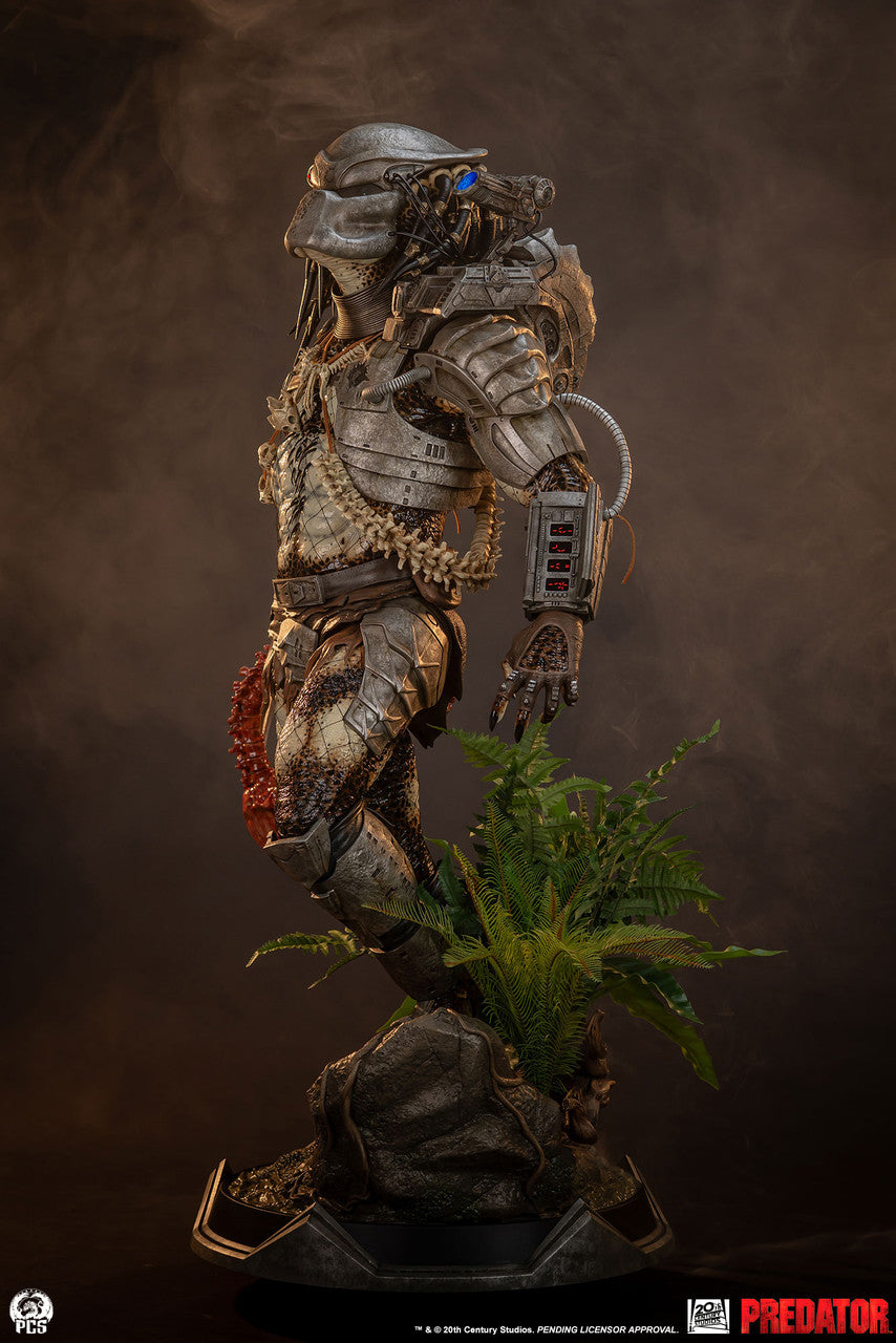 Premium Collectibles - Predator