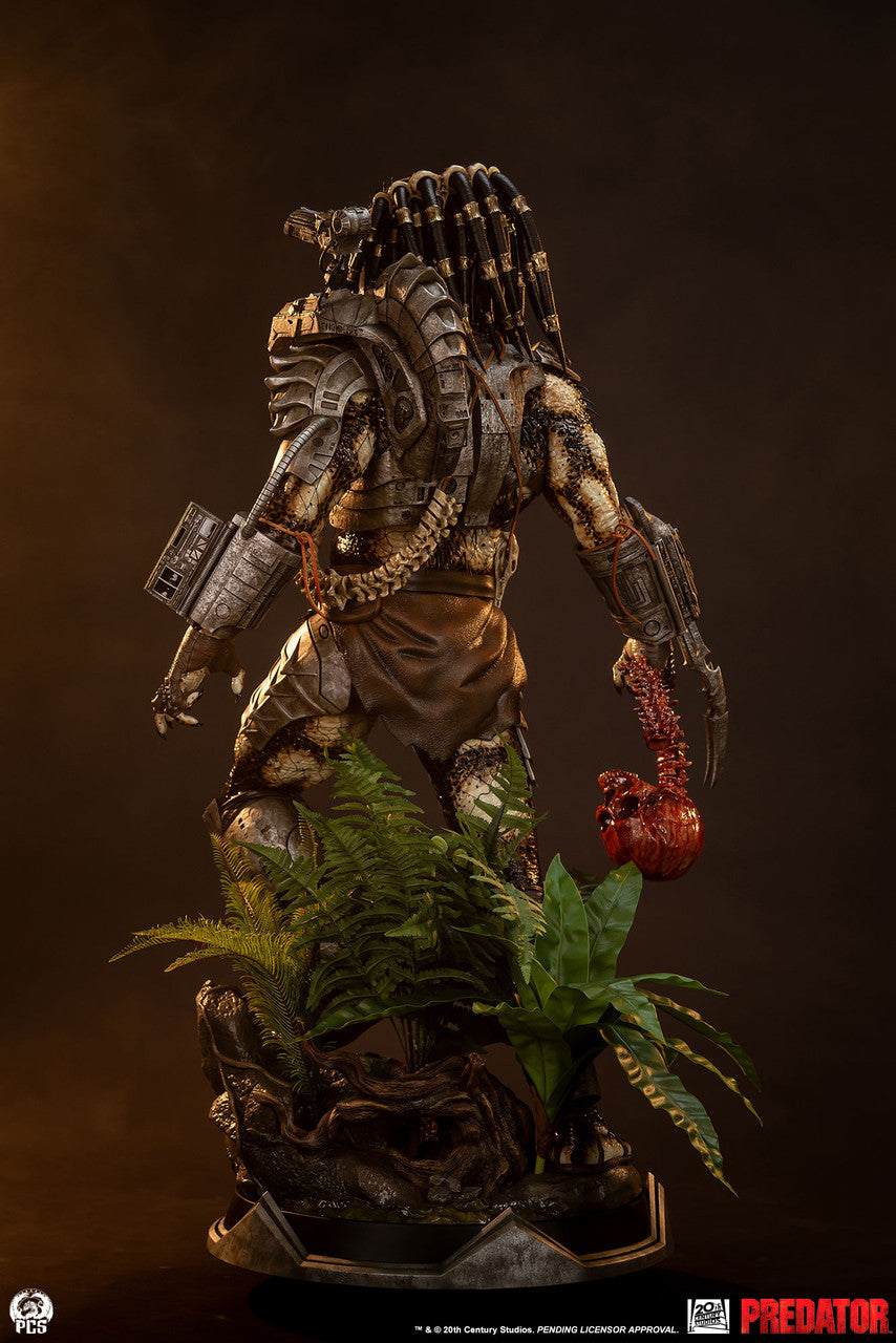 Premium Collectibles - Predator