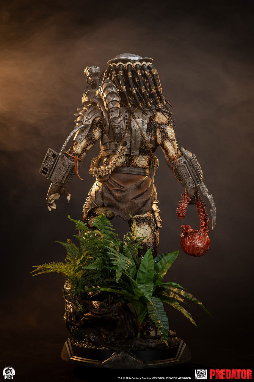Premium Collectibles - Predator