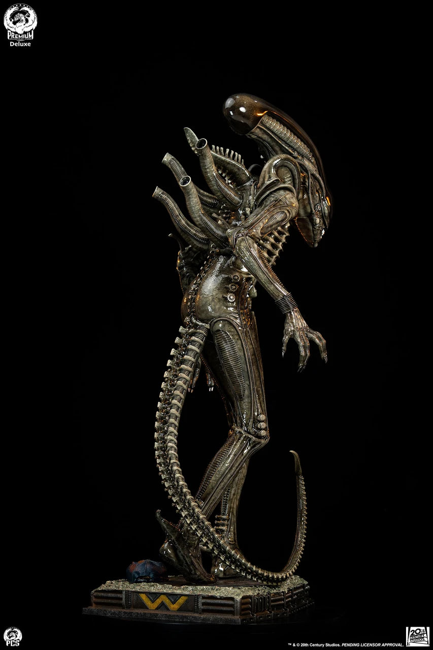 Premium Collectibles - Big Chap Alien