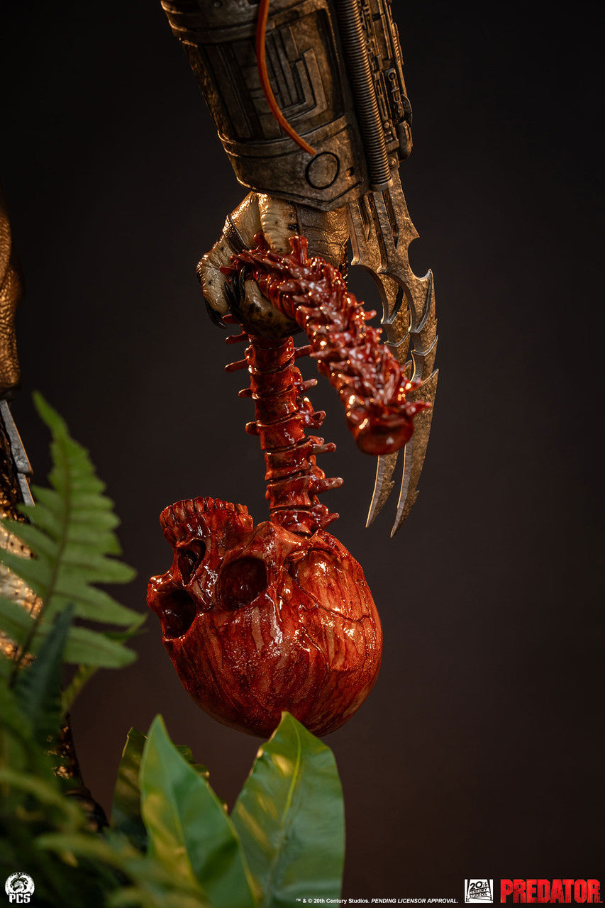 Premium Collectibles - Predator
