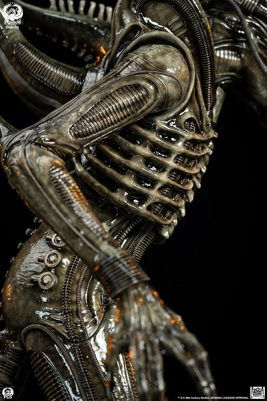Premium Collectibles - Big Chap Alien