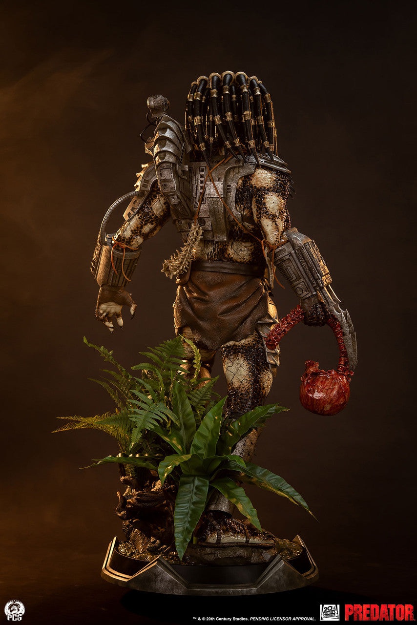 Premium Collectibles - Predator