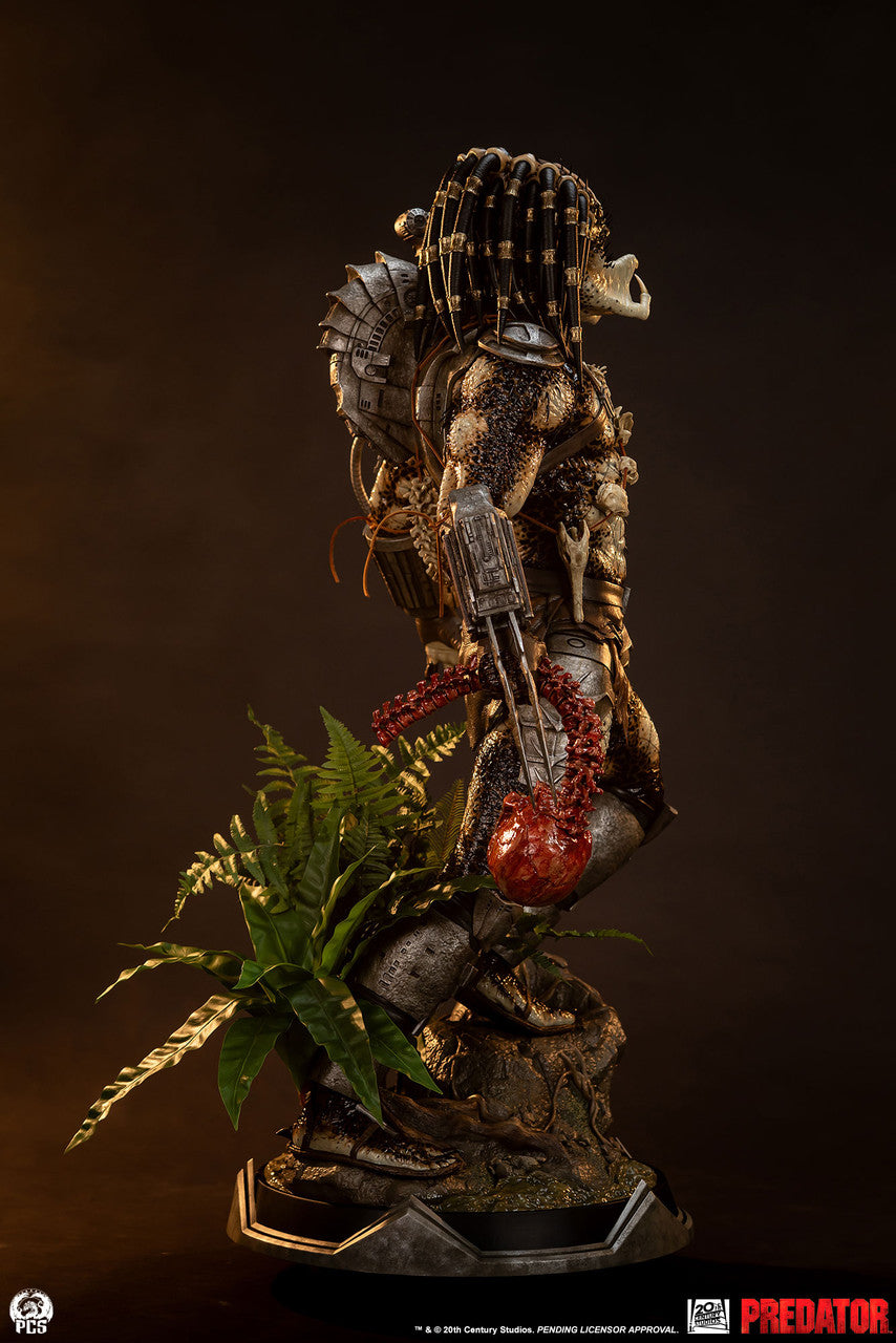 Premium Collectibles - Predator