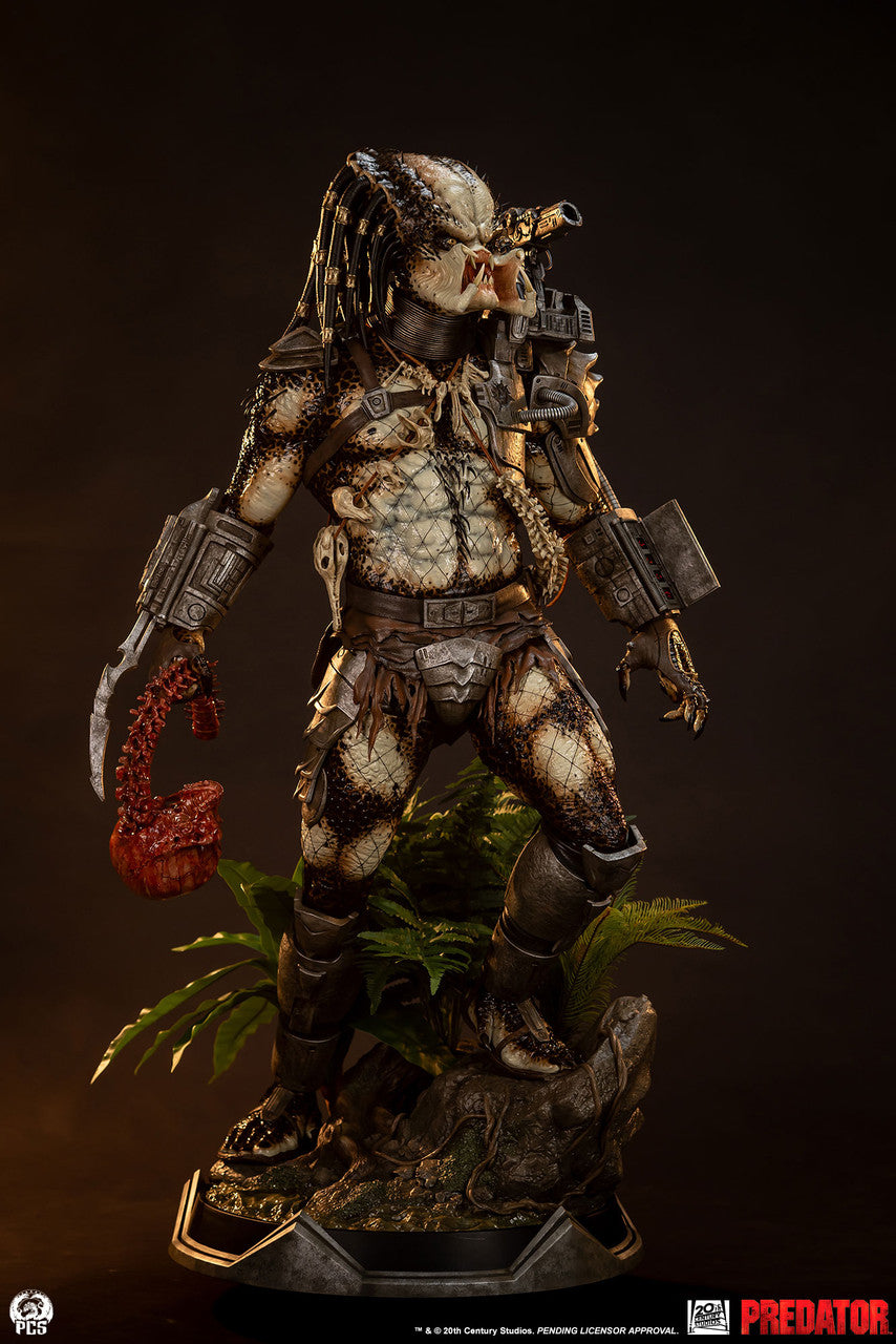 Premium Collectibles - Predator