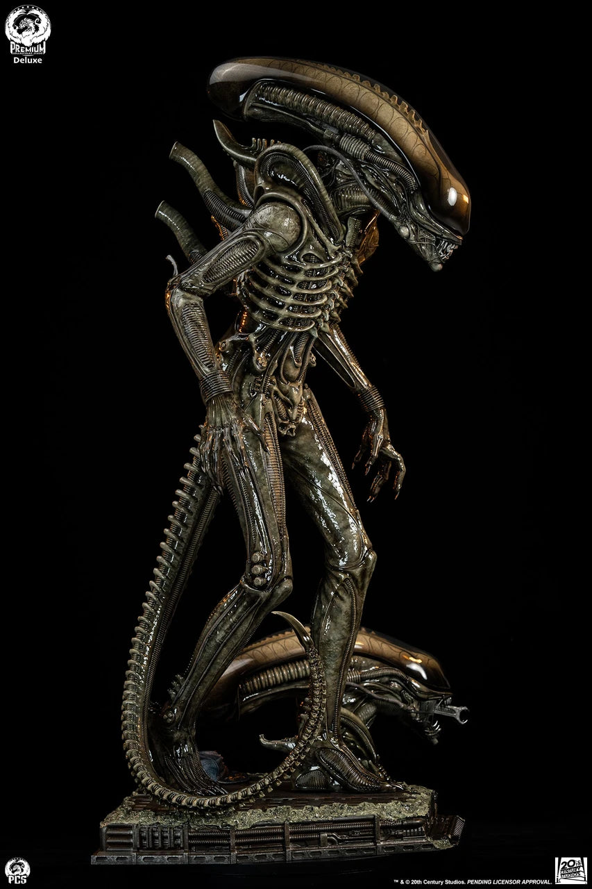 Premium Collectibles - Big Chap Alien