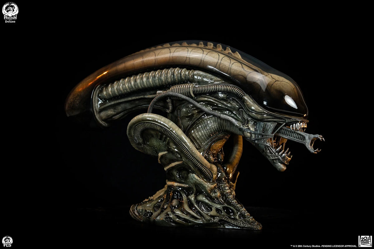 Premium Collectibles - Big Chap Alien