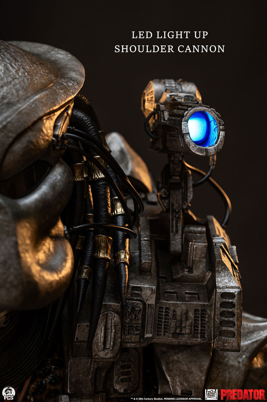 Premium Collectibles - Predator