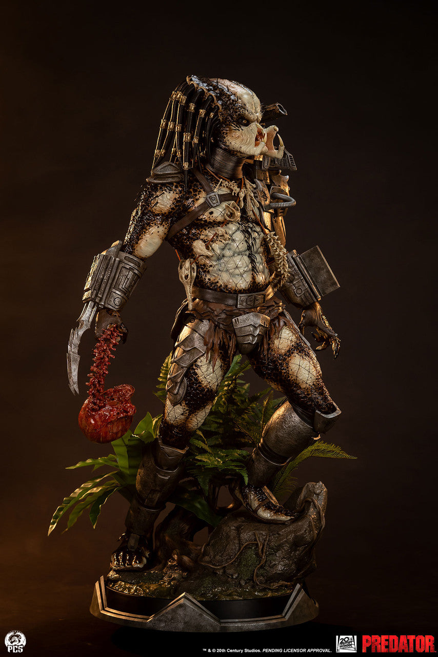 Premium Collectibles - Predator