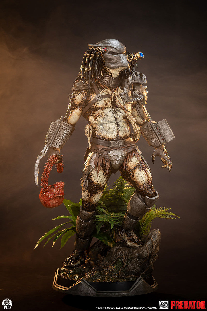 Premium Collectibles - Predator