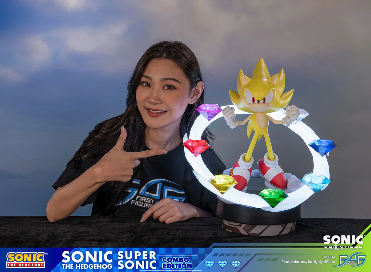 First 4 Figures - Sonic and Super Sonic