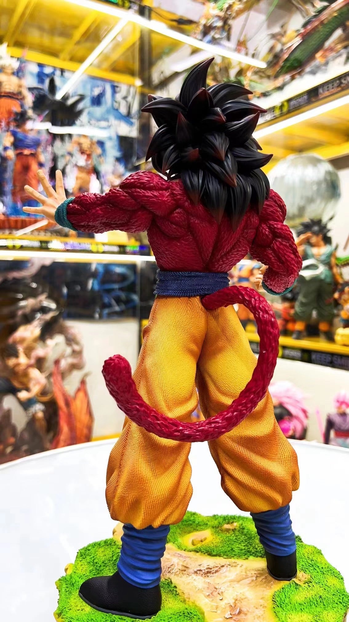 Army Ant - SSJ4 Goku