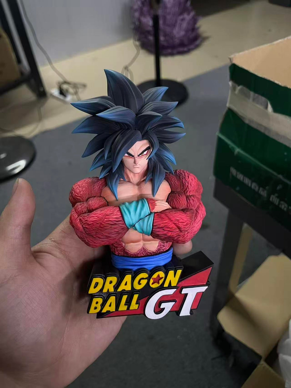 Smoker - SSJ4 Goku