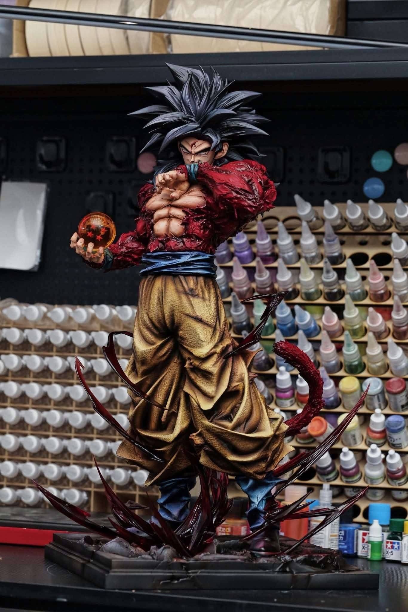 Kuang Feng - SSJ4 and SSJ5 Goku