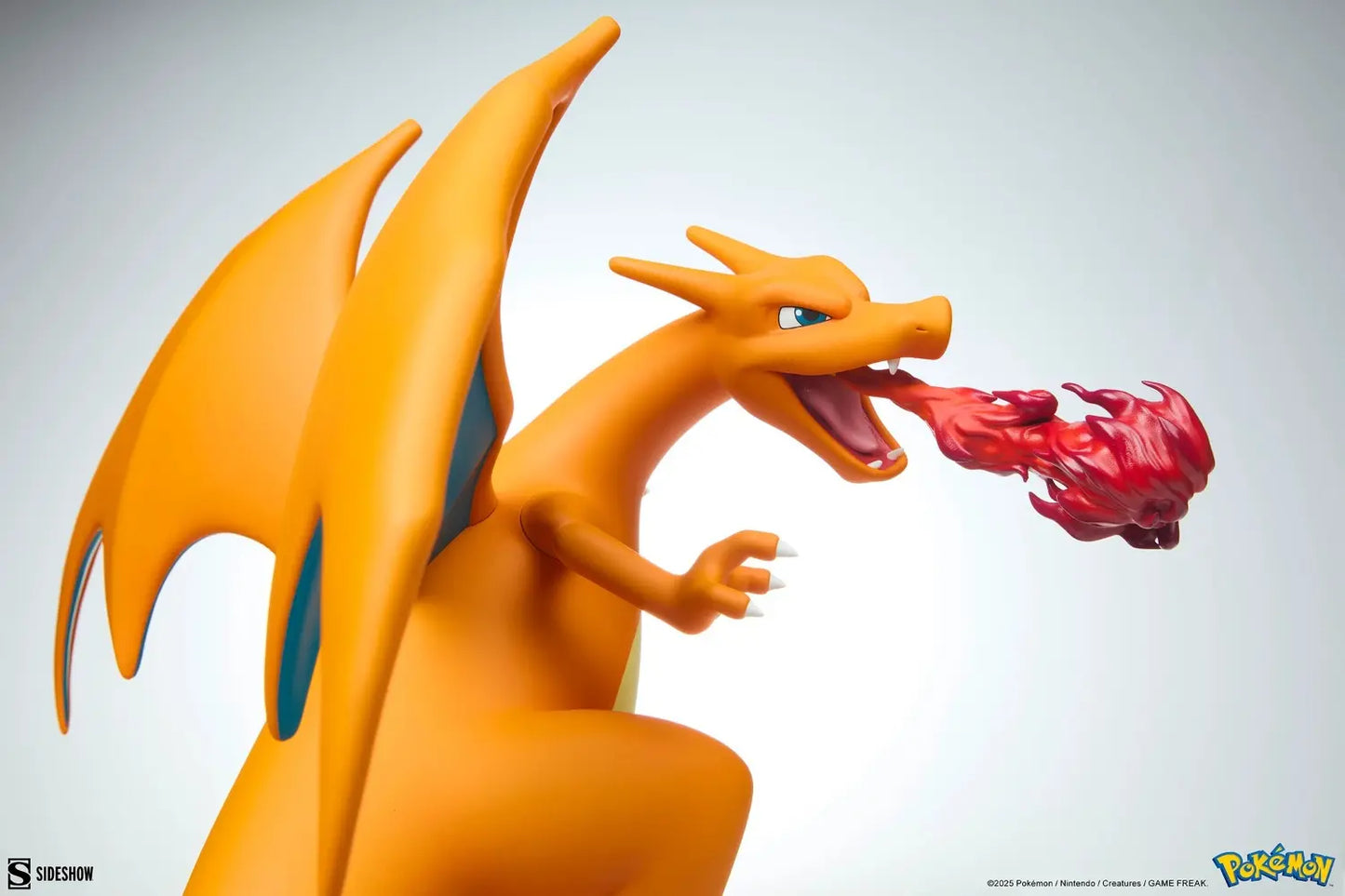 Sideshow Collectibles - Charizard