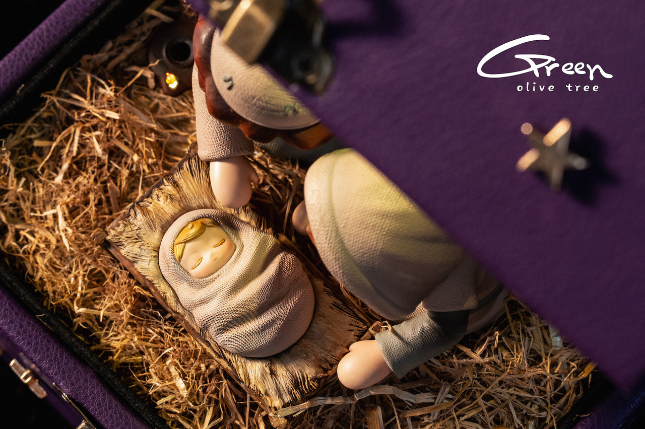 Green Olive Tree - Christmas Music Box