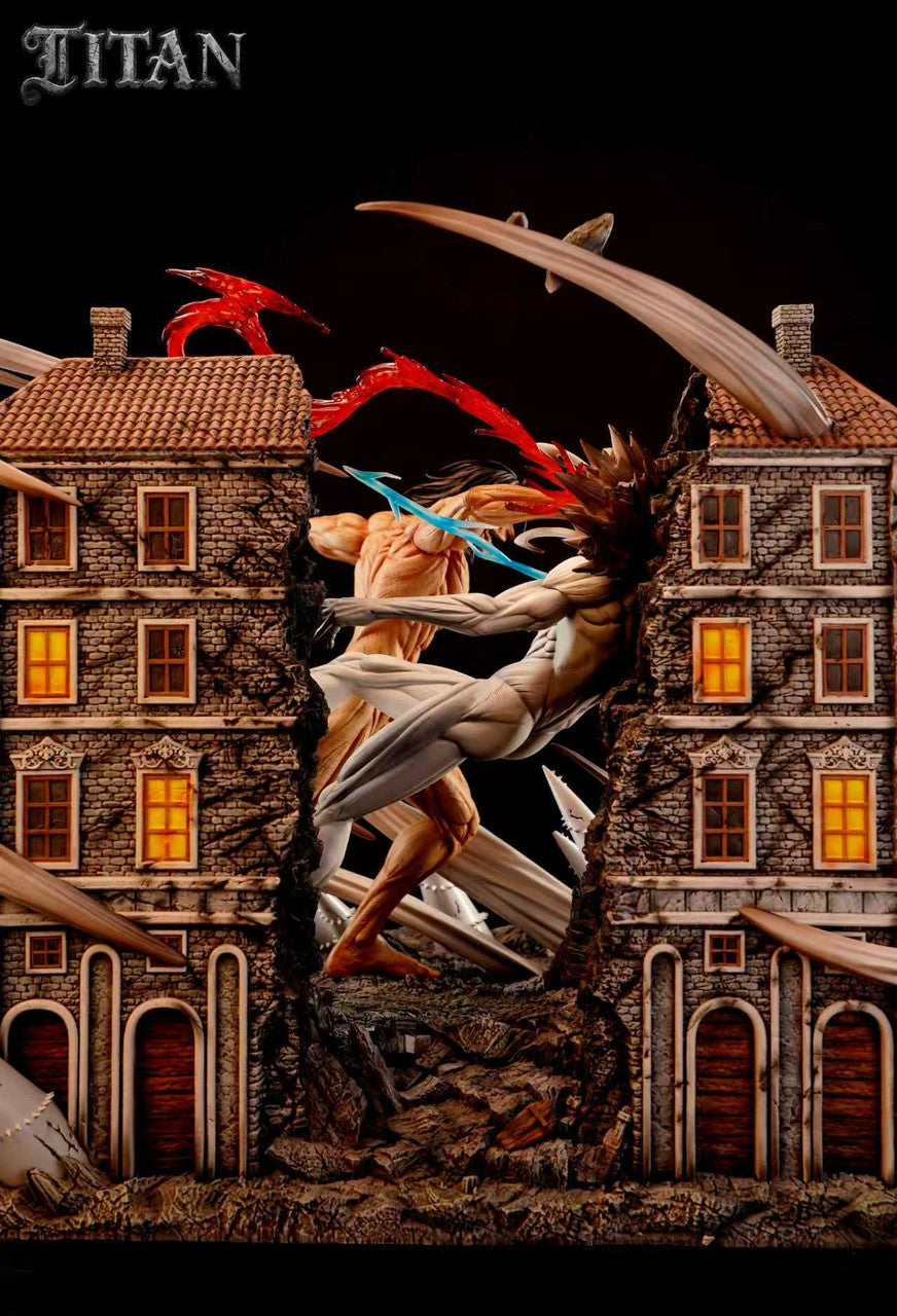 Titan - War Hammer Titan vs Eren