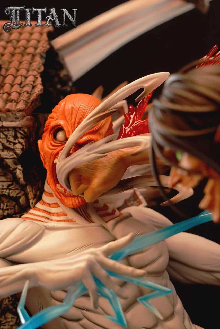 Titan - War Hammer Titan vs Eren