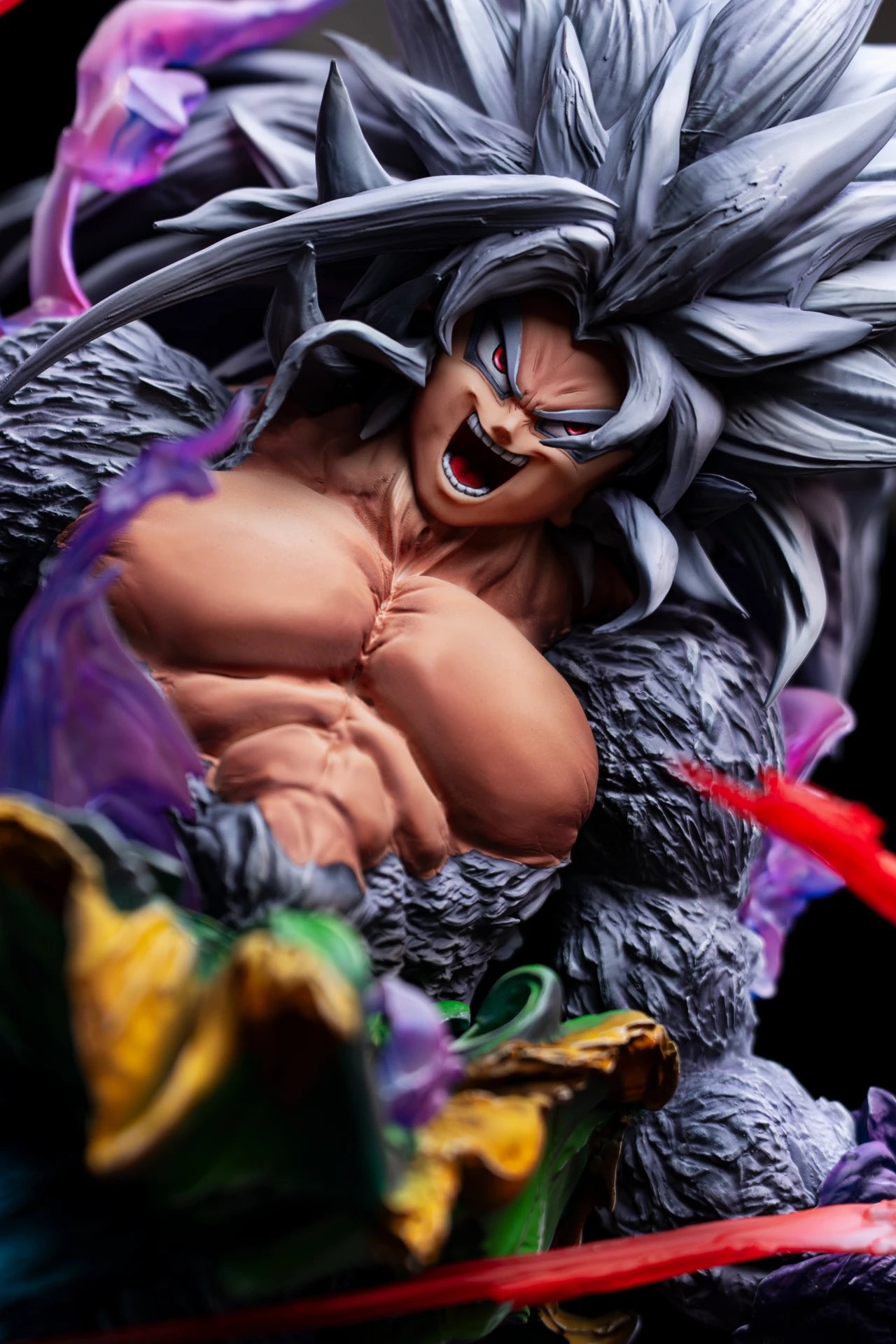 Iron Curtain - SSJ4 and SSJ5 Goku