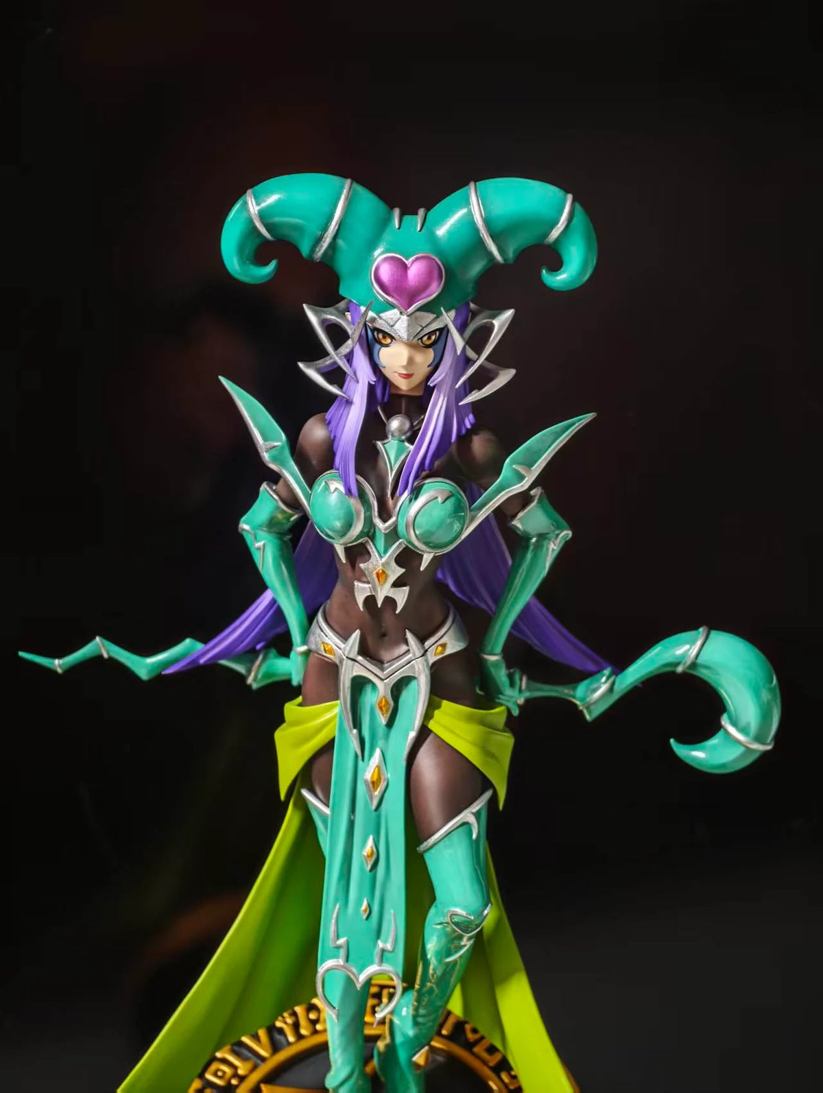 Divine Officer - Kiwi Magician Girl