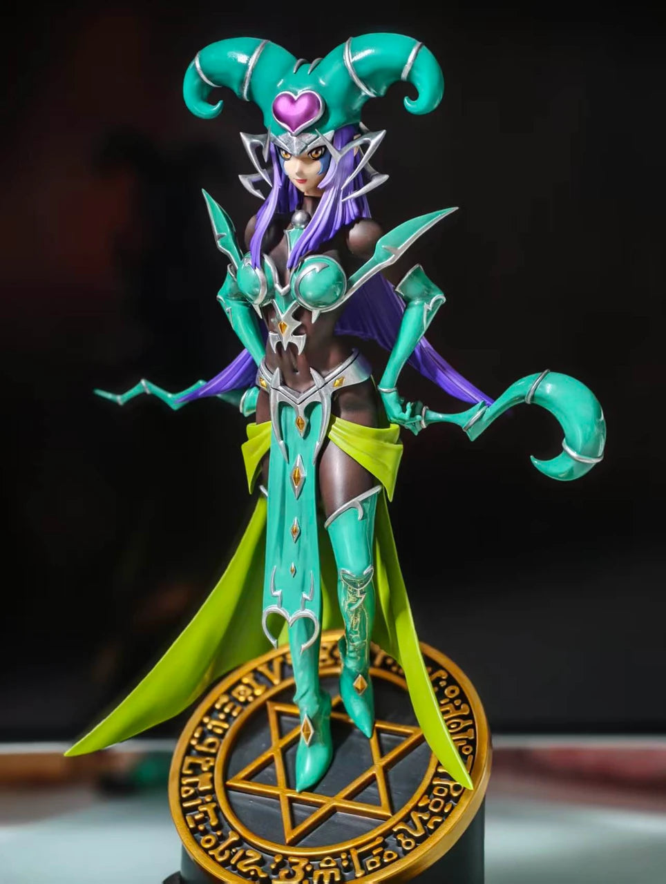 Divine Officer - Kiwi Magician Girl