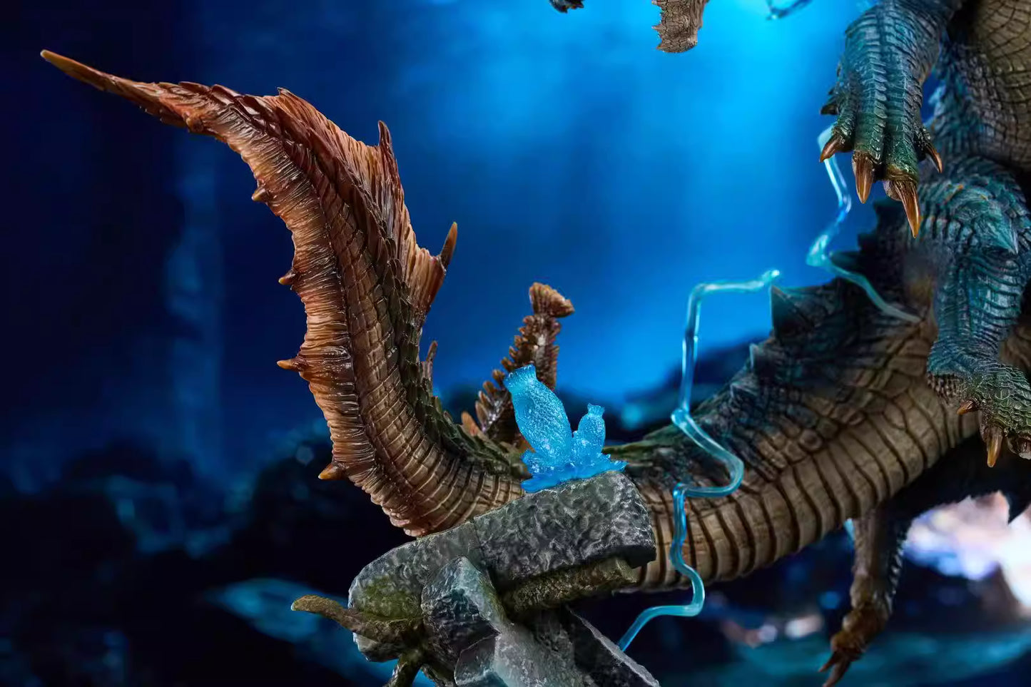 Roaring Wild - Lagiacrus﻿ and Abyssal Lagiacrus﻿