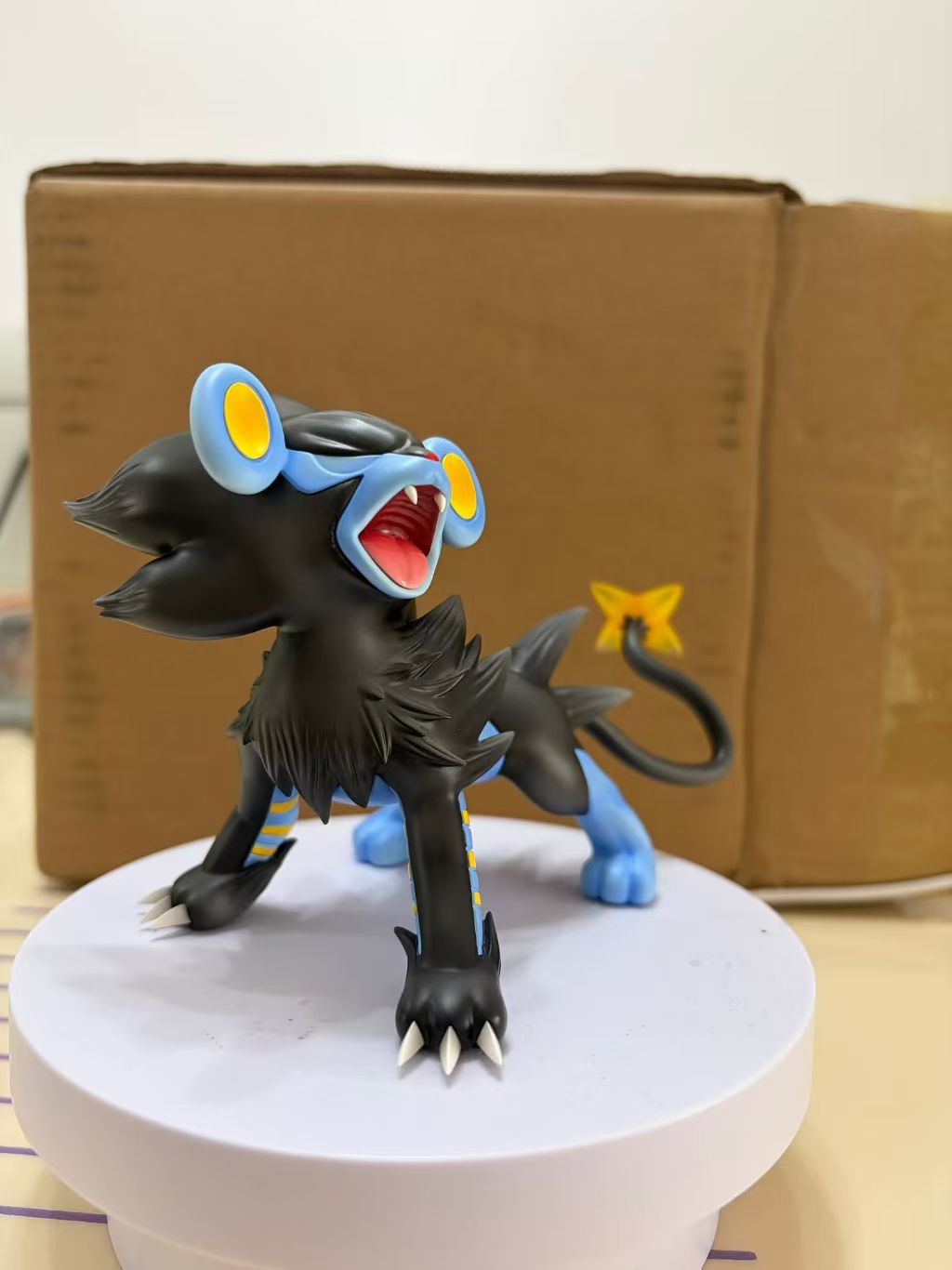 Qi Xing - Luxray