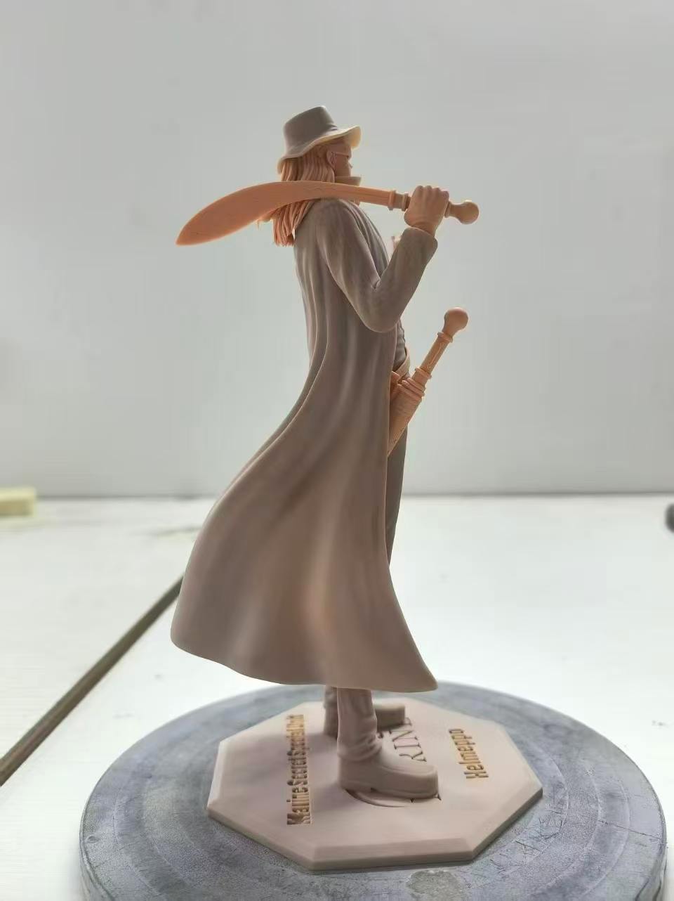 Long Hu - Helmeppo