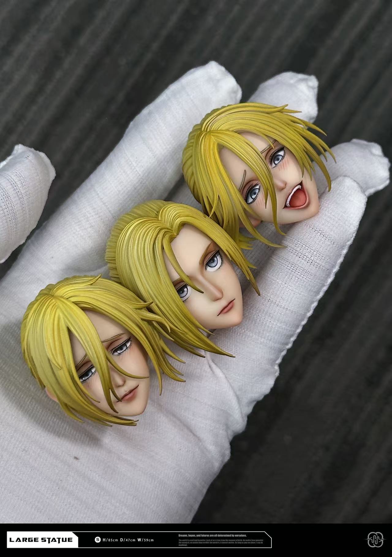 Hertz - Annie and Female Titan