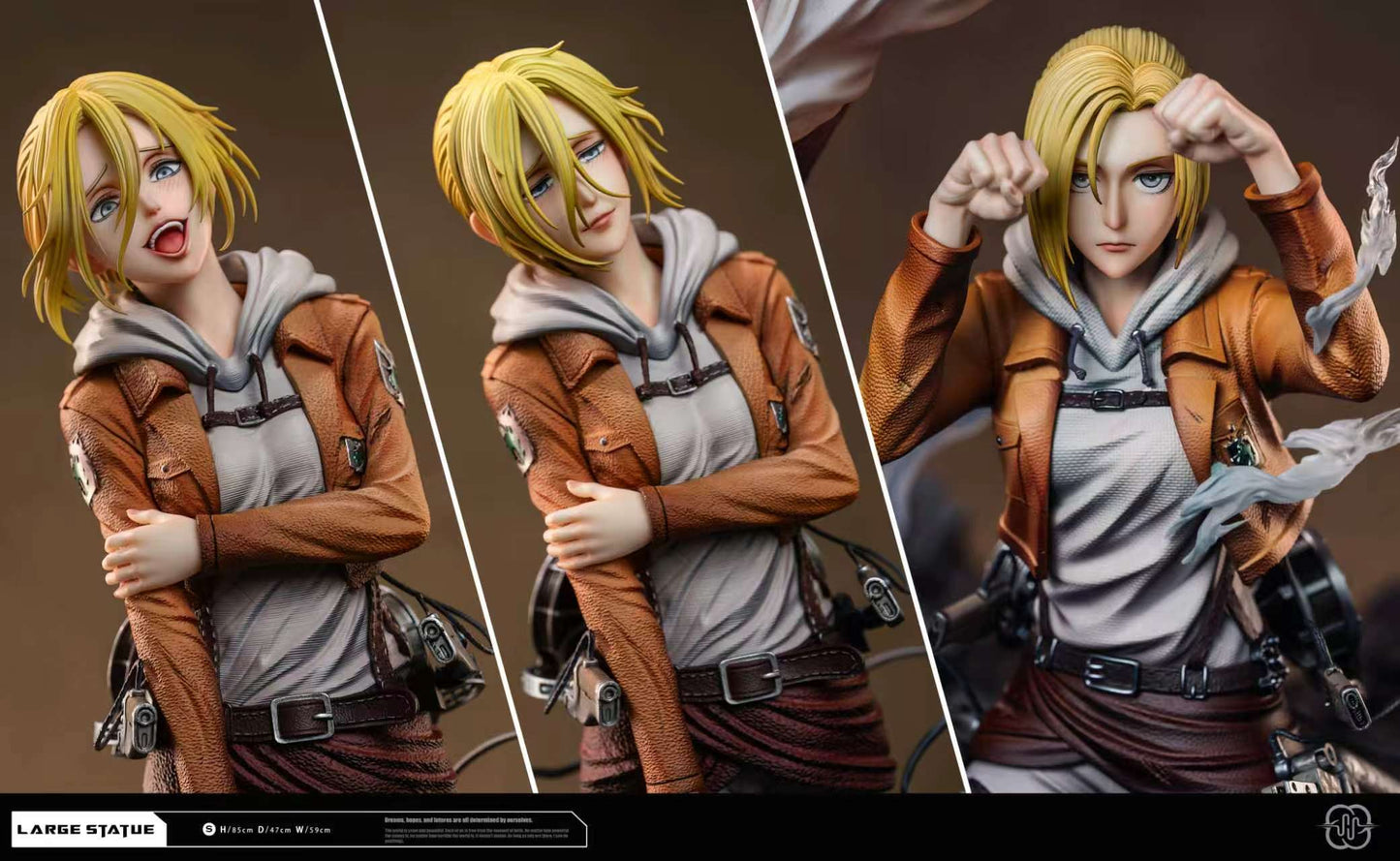 Hertz - Annie and Female Titan